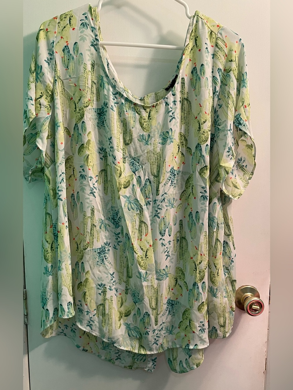 Torrid Lightweight Cactus-Print Women’s Blouse - Green/White